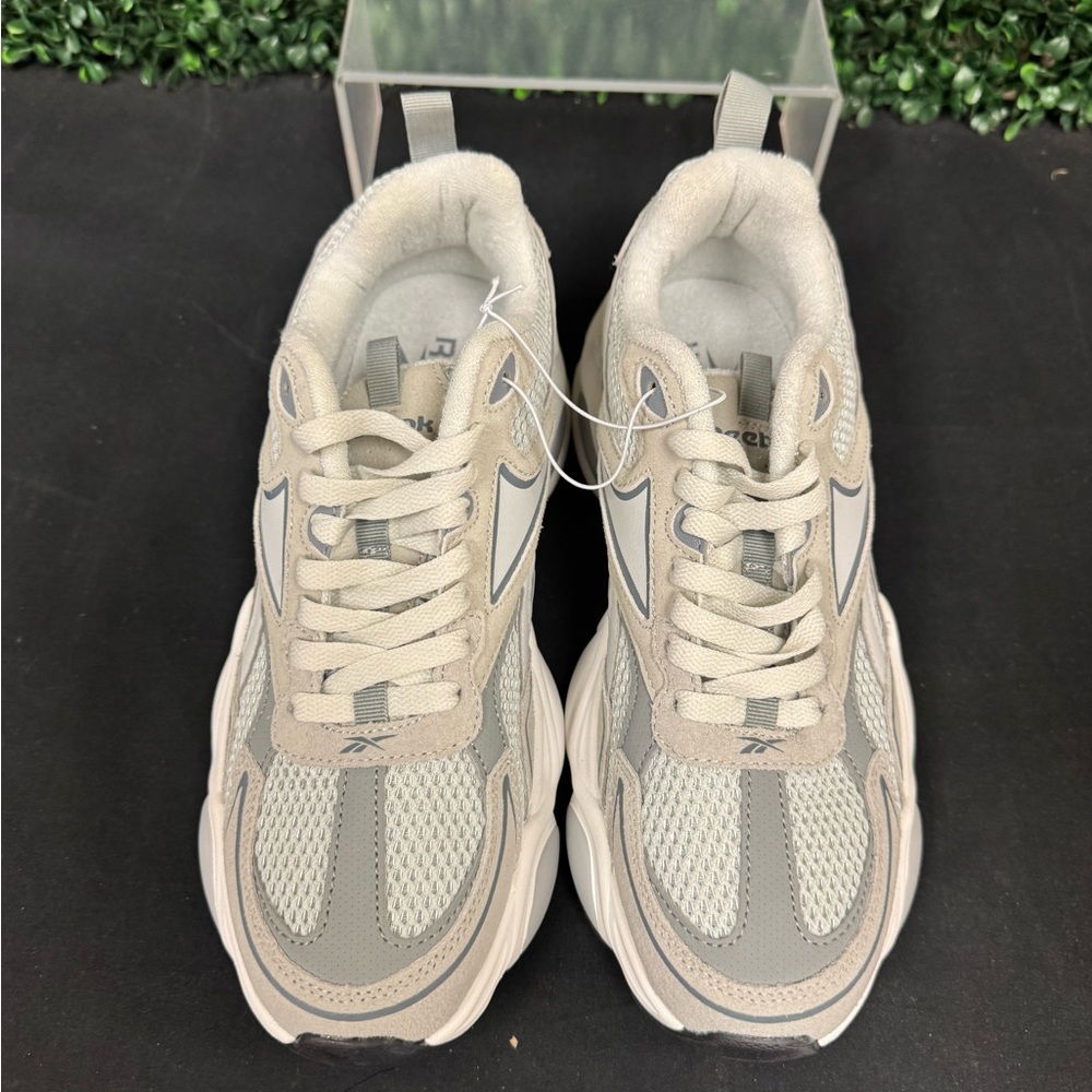 Reebok Charge Tennis Shoes - M9 - Picture 4 of 9